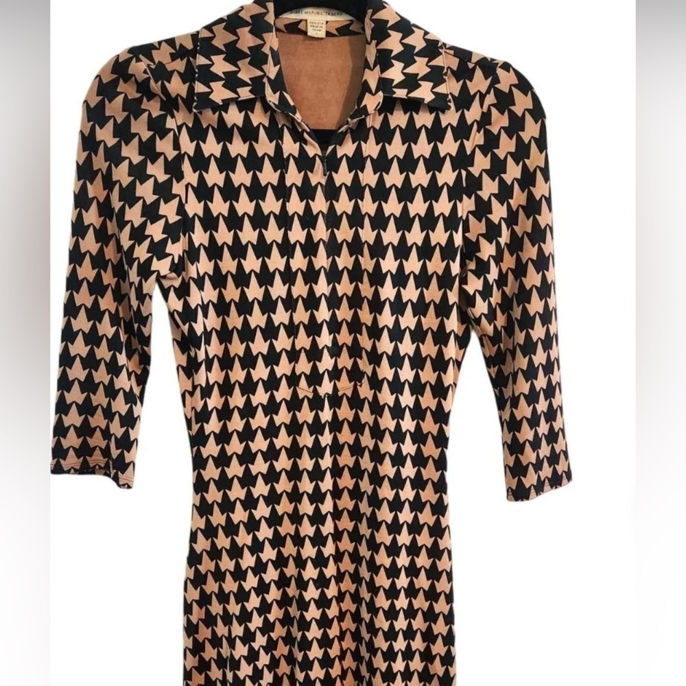 Vintage Diane von Furstenberg women’s 4 Tan Printed Silk Dress Zip Front - Picture 5 of 5